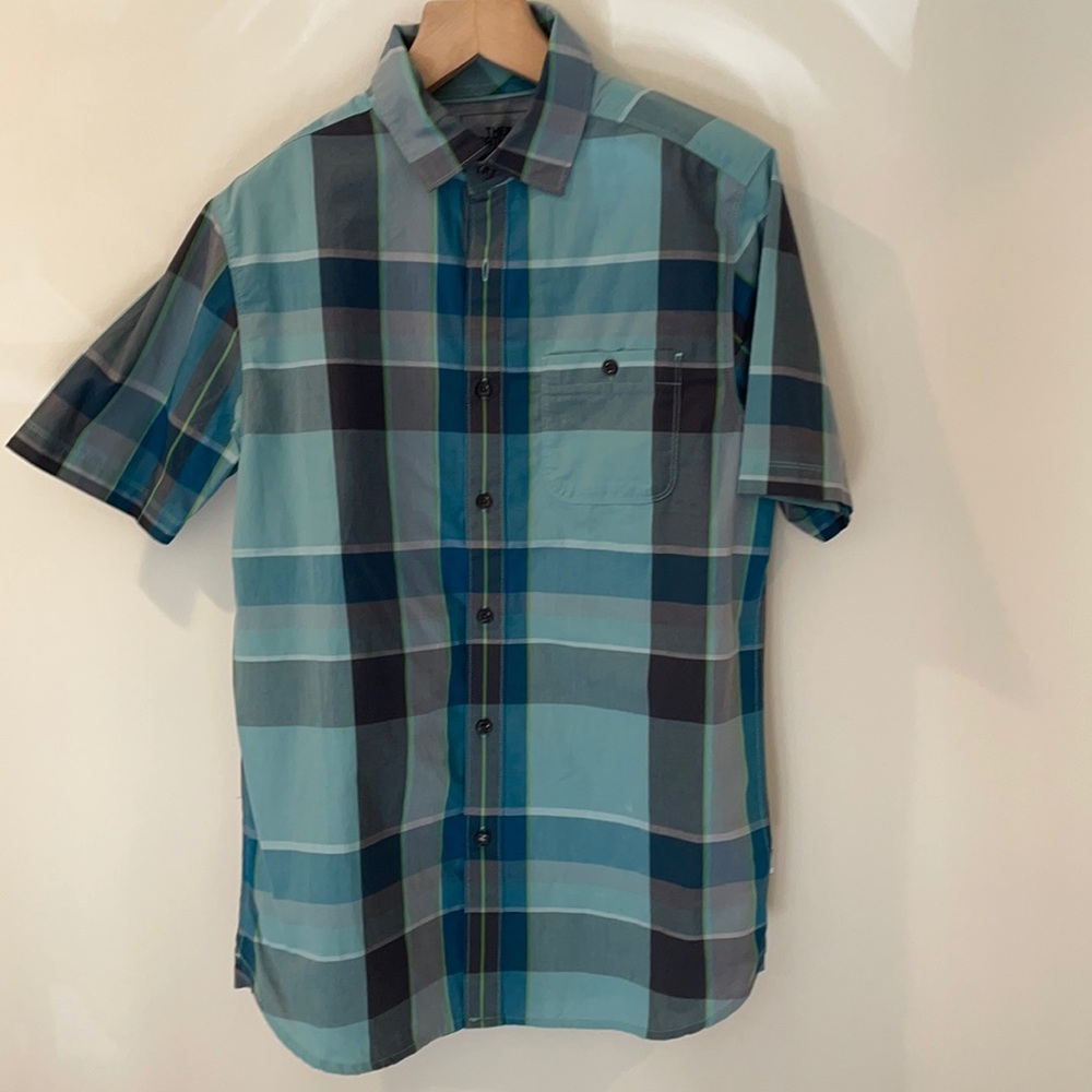 Short sleeve button down shirt - Picture 1 of 5
